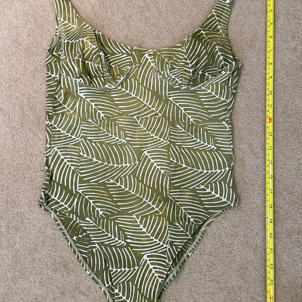 Ruby Swimwear One Piece Bodysuit Size Medium Olive Fern Leaf Print Underwire